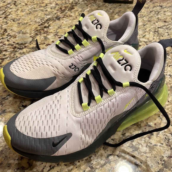 Nike | Shoes | Nike Airmax 27s 